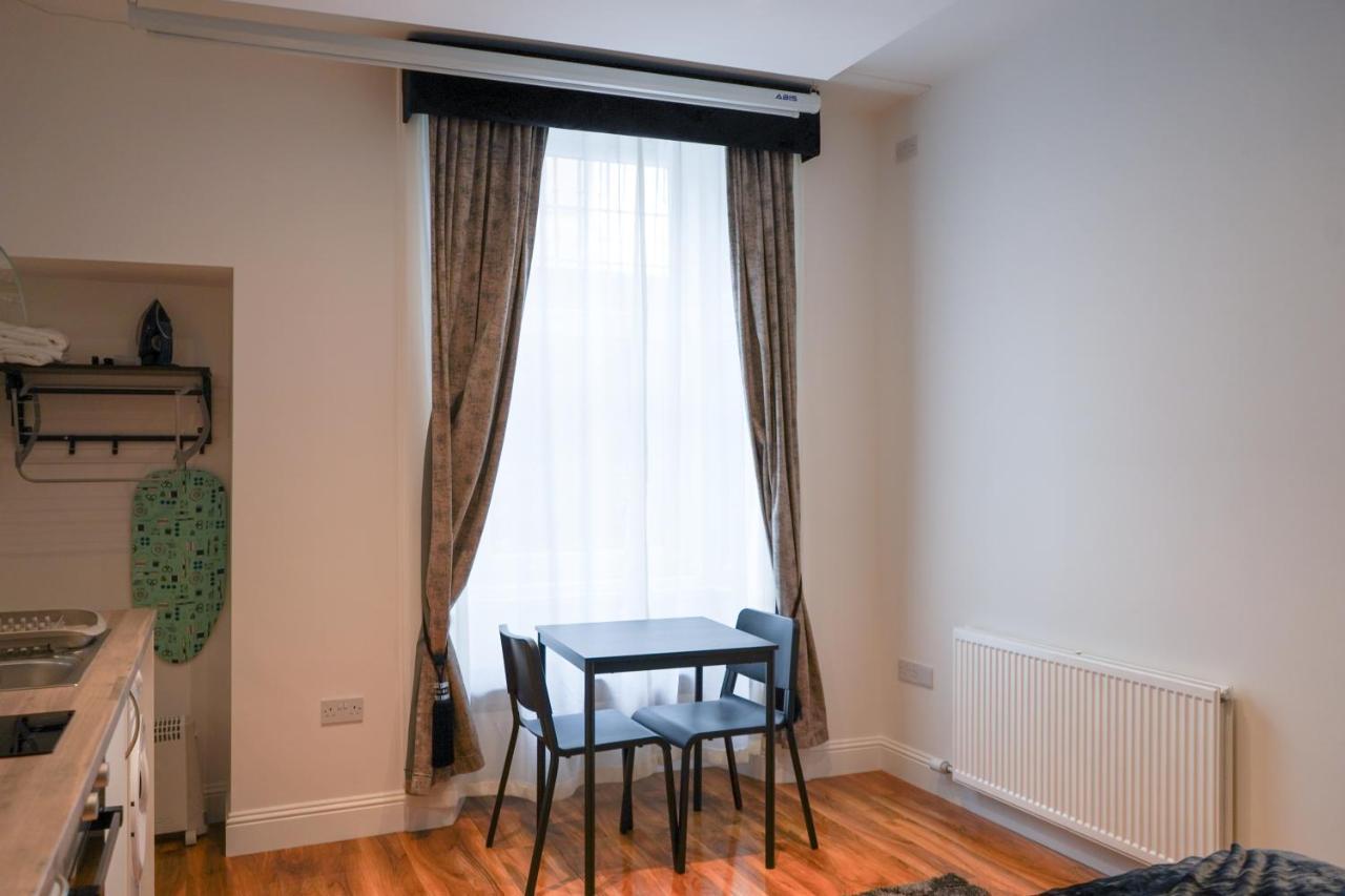 Novana Aparthotel Glasgow Bagian luar foto